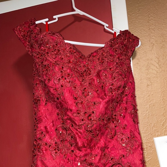 Dress - Picture 6 of 8